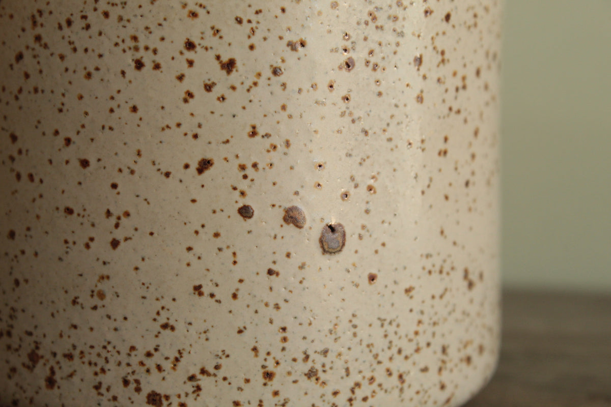 400ml White speckled mug