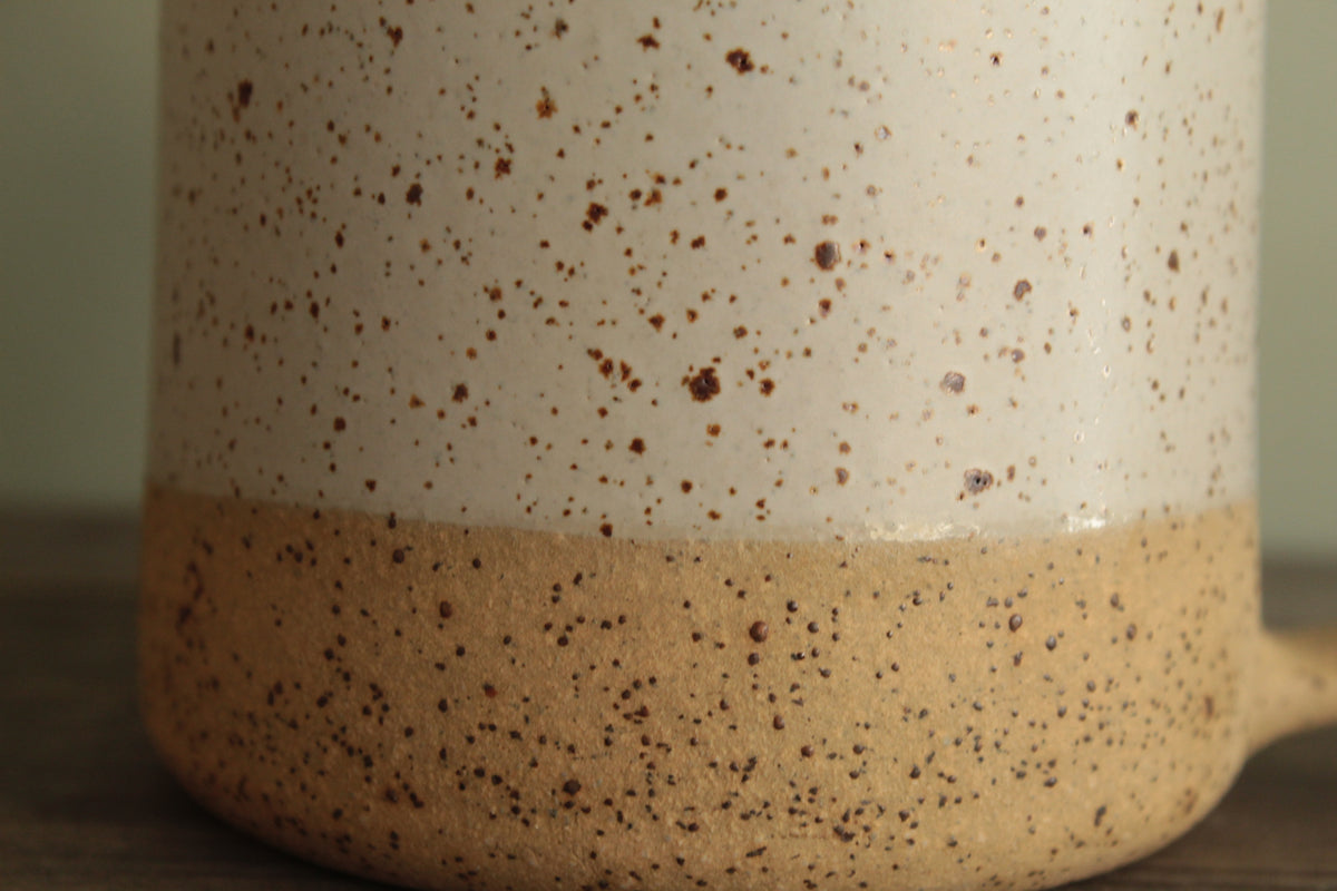 400ml White speckled mug