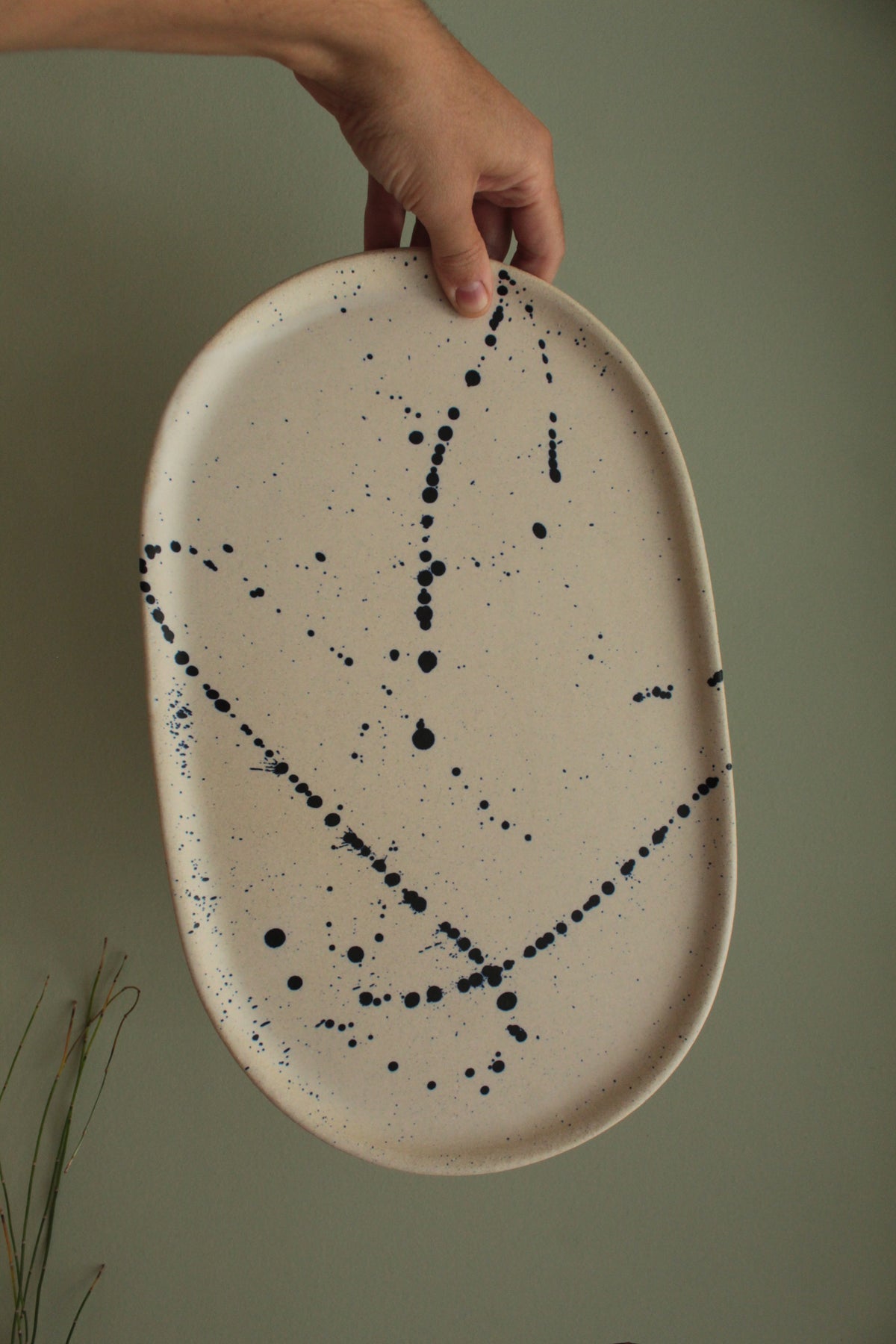 Oval platter with splashes