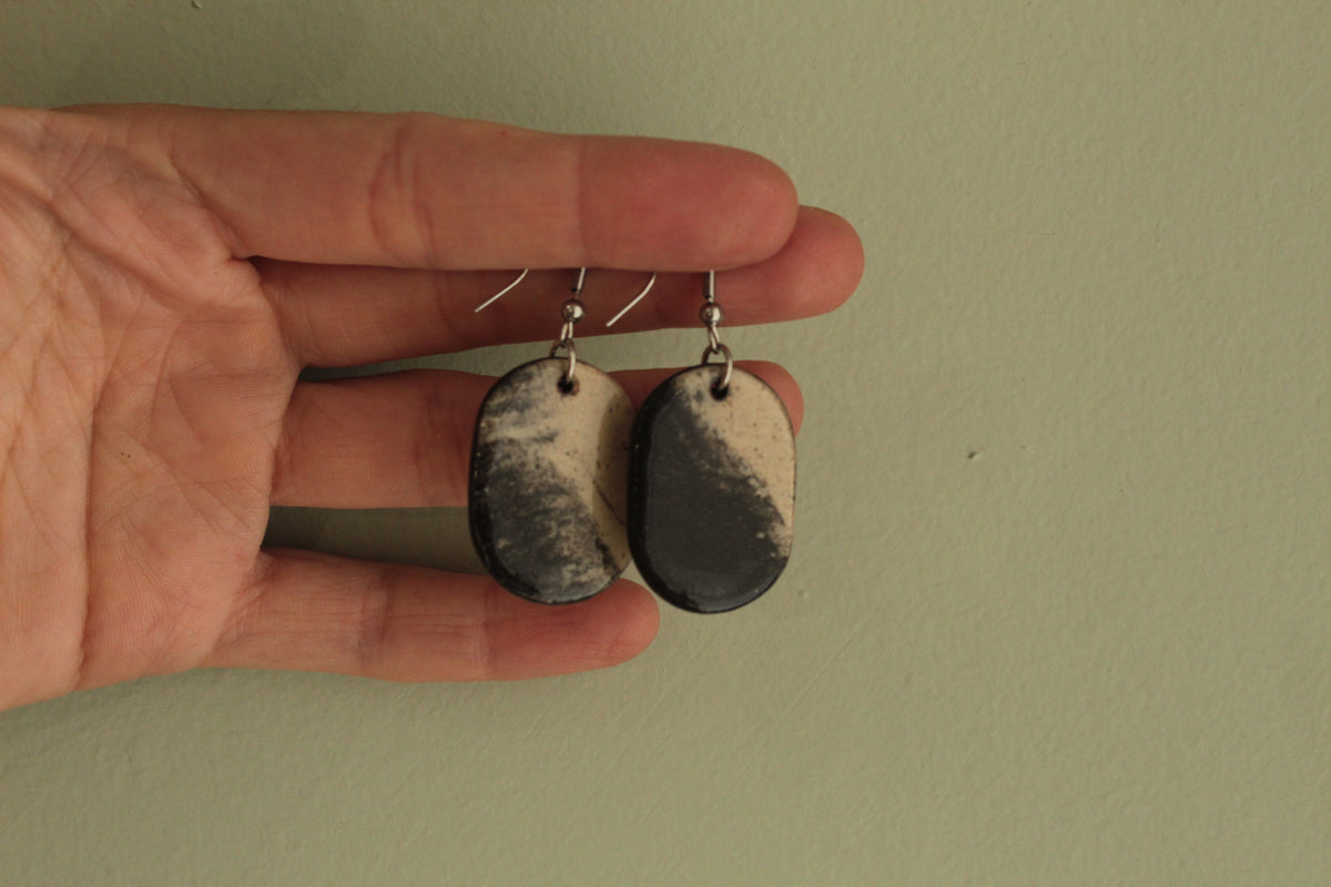 Marble oval dangling earrings