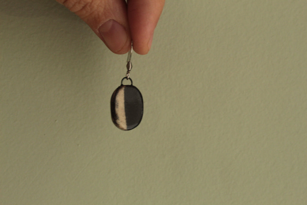 Small marble oval dangling earrings