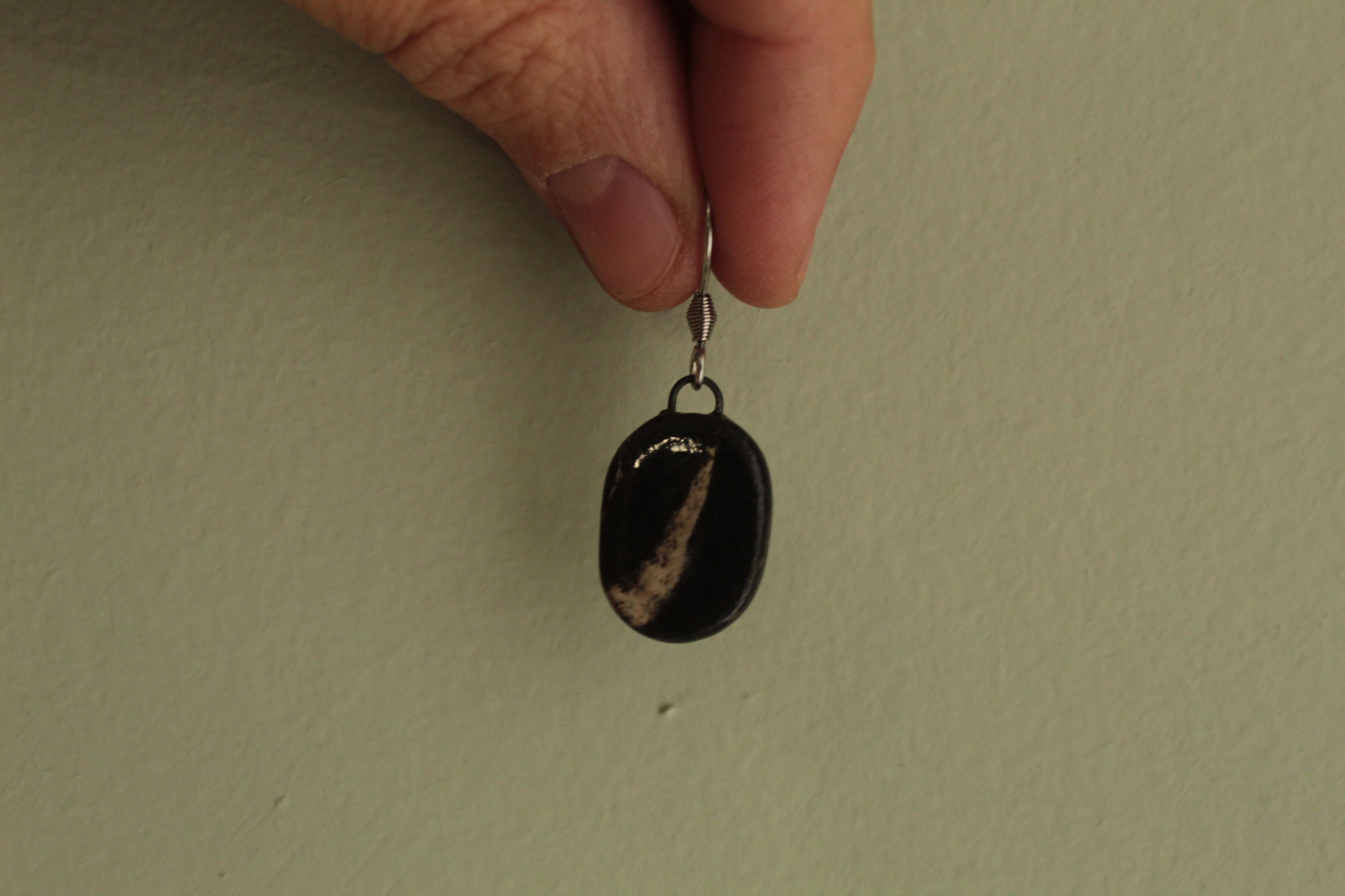 Small marble oval dangling earrings