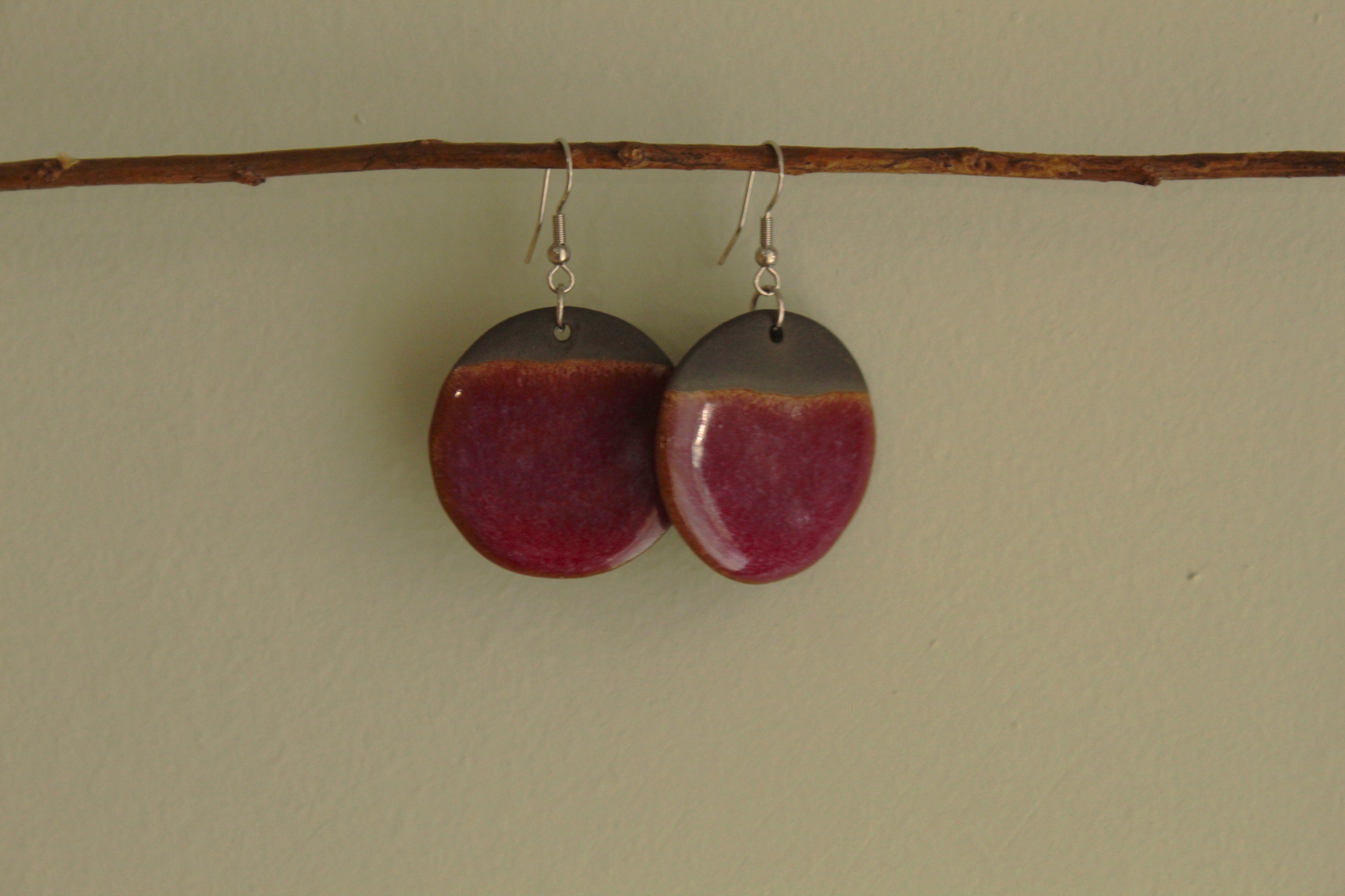 Black and ruby circle dangling earrings