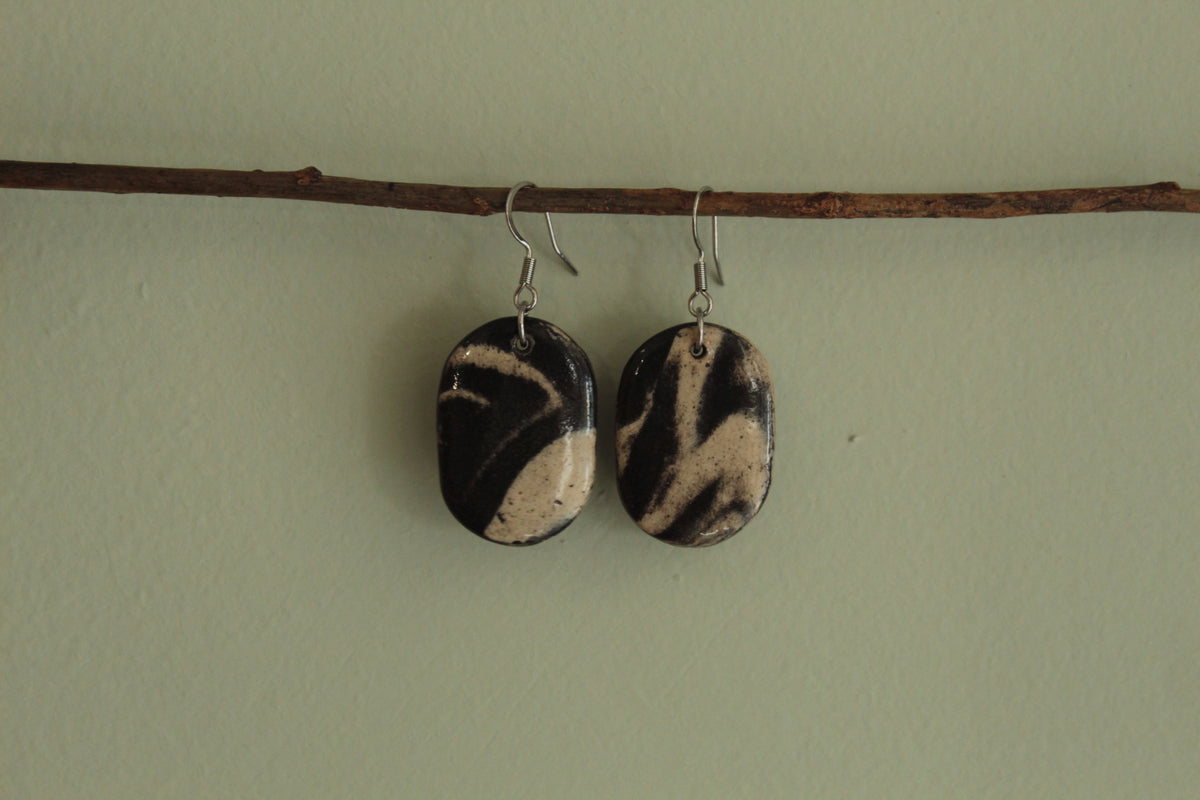 Marble oval dangling earrings
