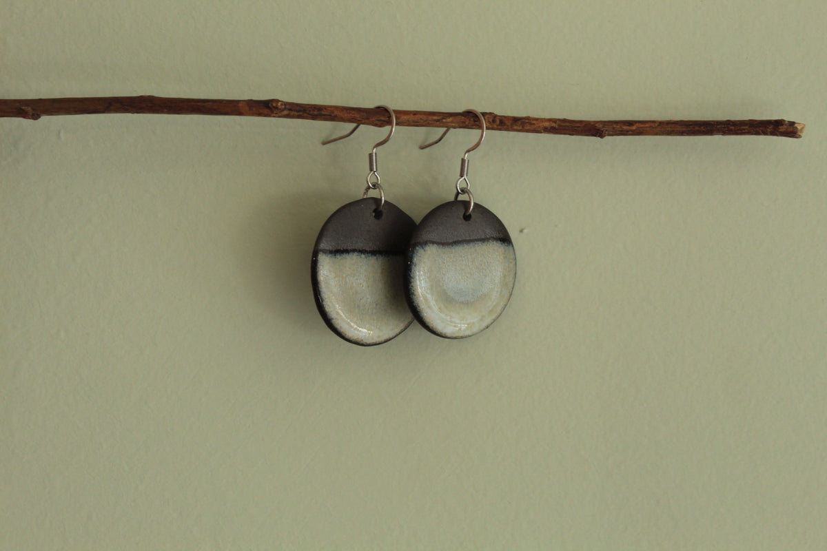Maira circle dangling earrings