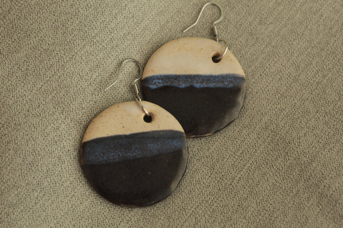 Three-colored circle dangling earrings