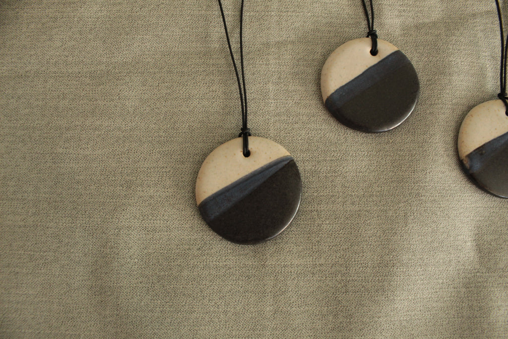 Three colored circle necklace