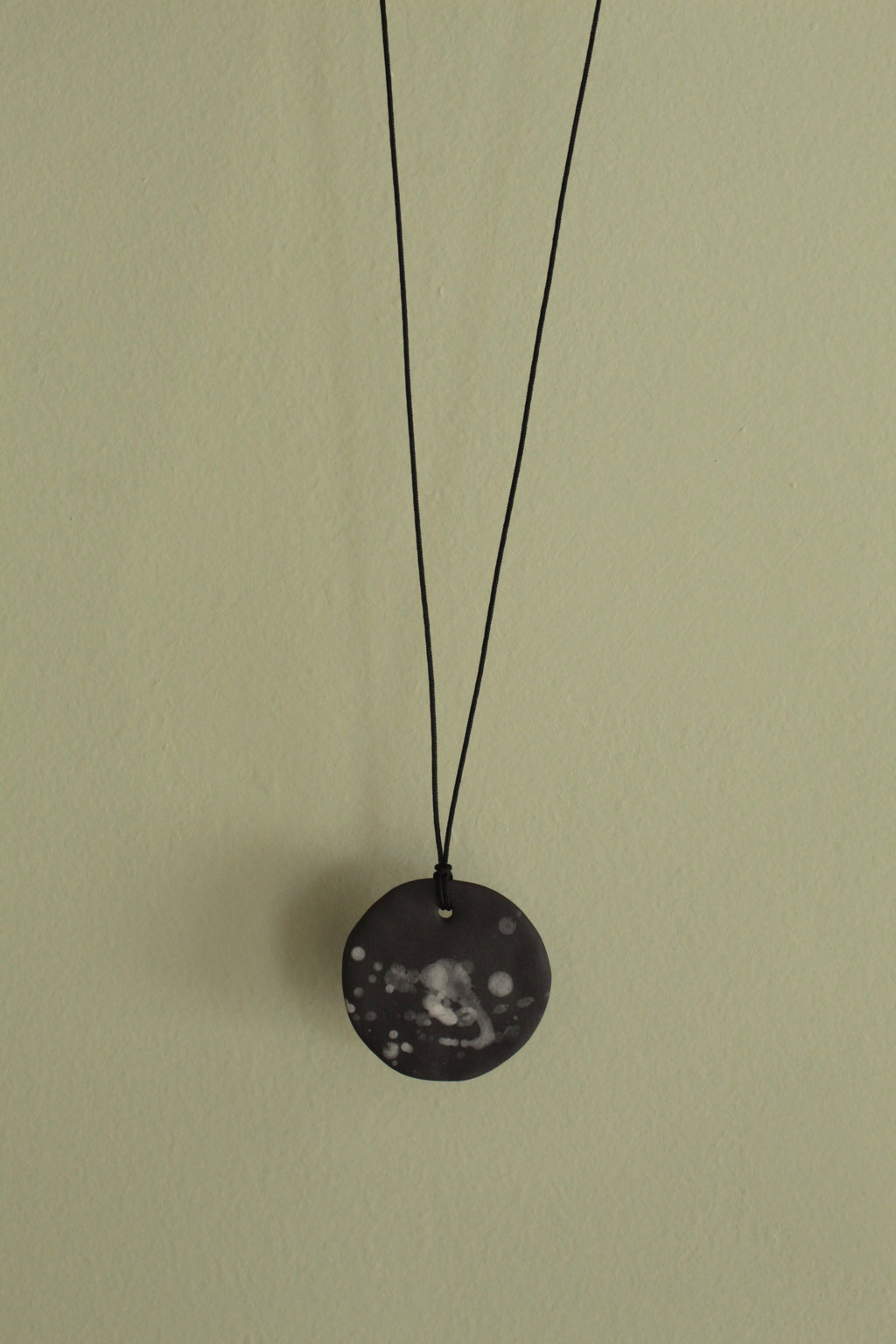 Black and white porcelain circle necklace