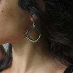 Load image into Gallery viewer, Black and beige hoop dangling earrings
