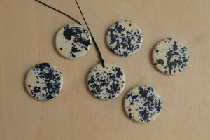 White with dark blue design circle necklace