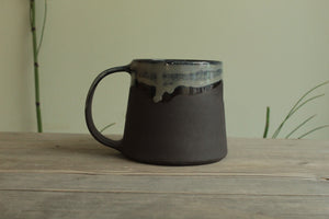 400ml Dark sage mug with drippings