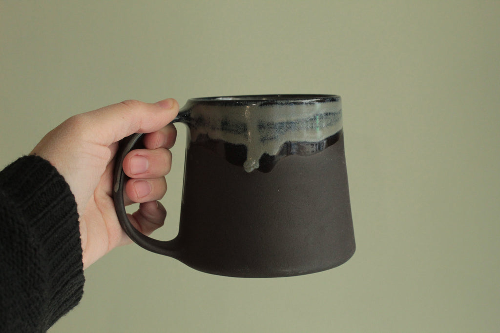 400ml Dark sage mug with drippings