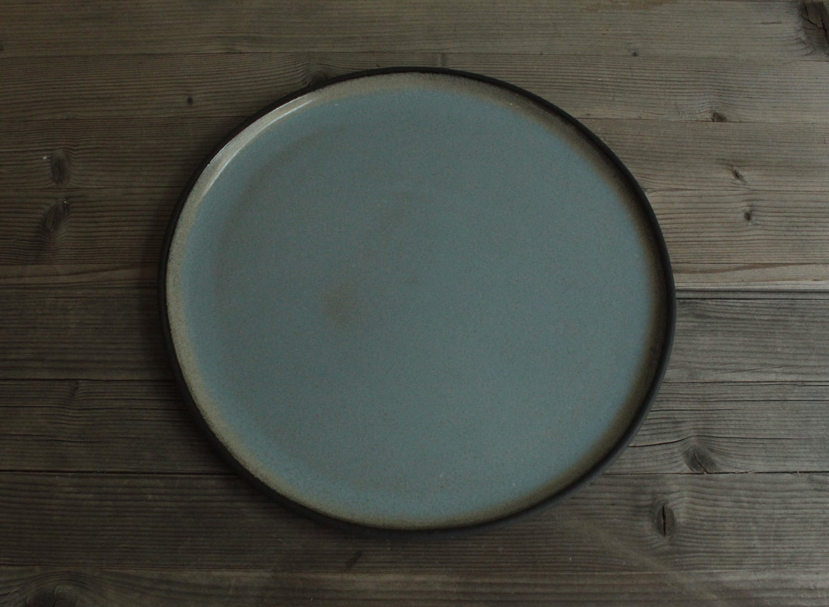 Black and sage dinner plate