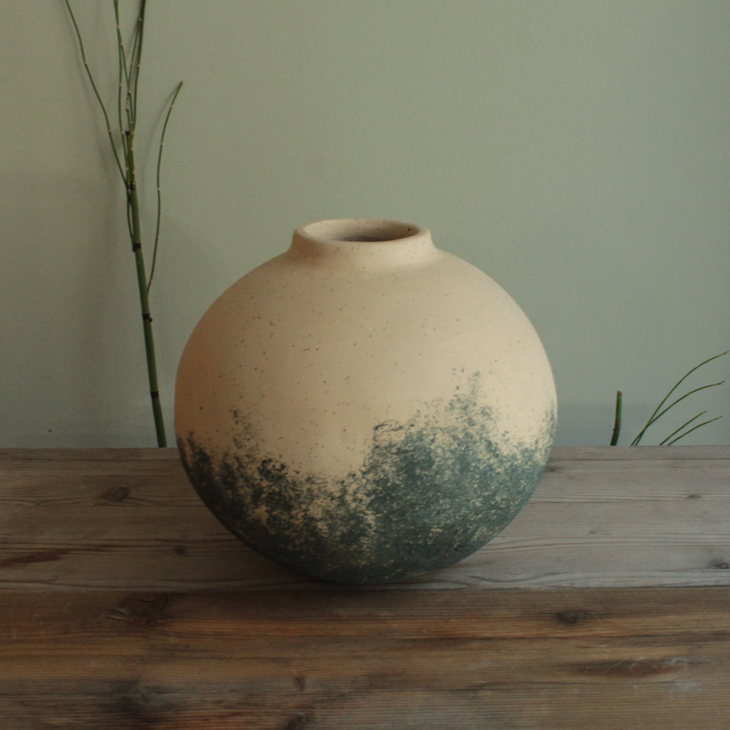 Blue design round vase
