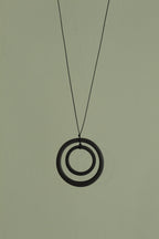 Black hoops porcelain necklace