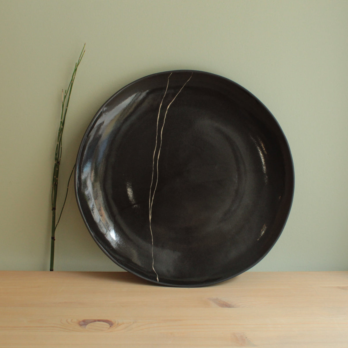 White line platter