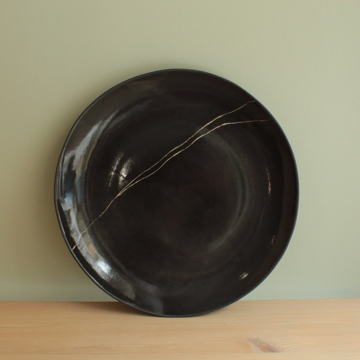White line platter