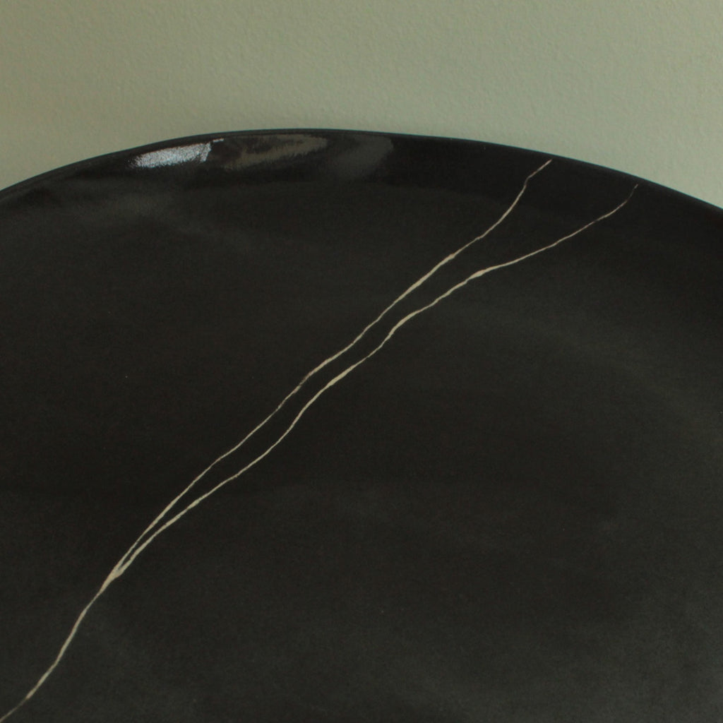 White line platter