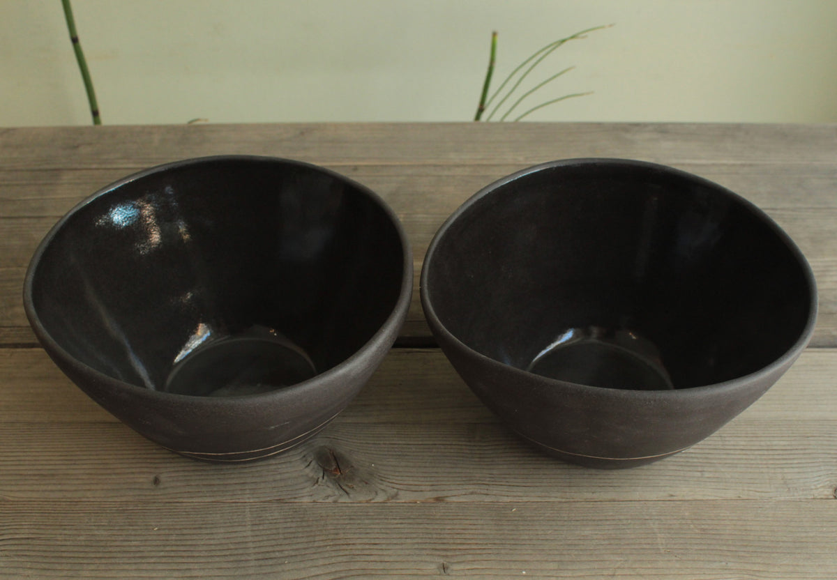 White line bowl