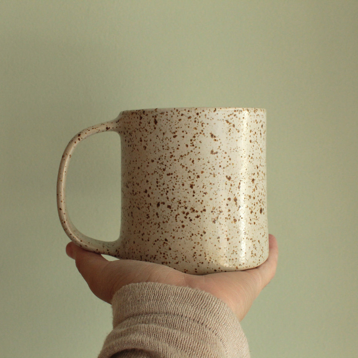 400ml White speckled mug