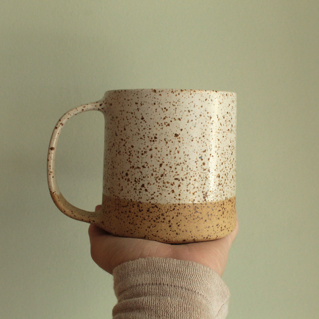 400ml White speckled mug