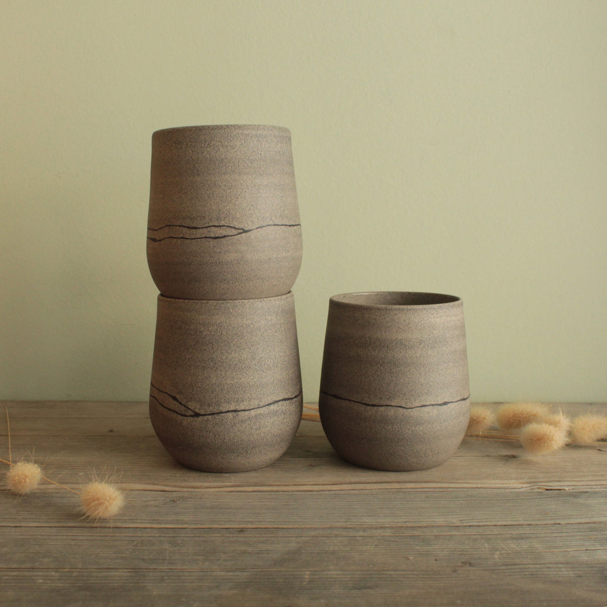 Black line cup