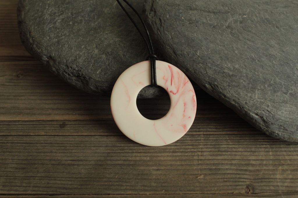 Marble porcelain necklace with leather cord - red