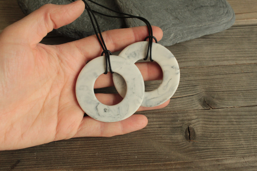 Marble porcelain necklace with leather cord - black large