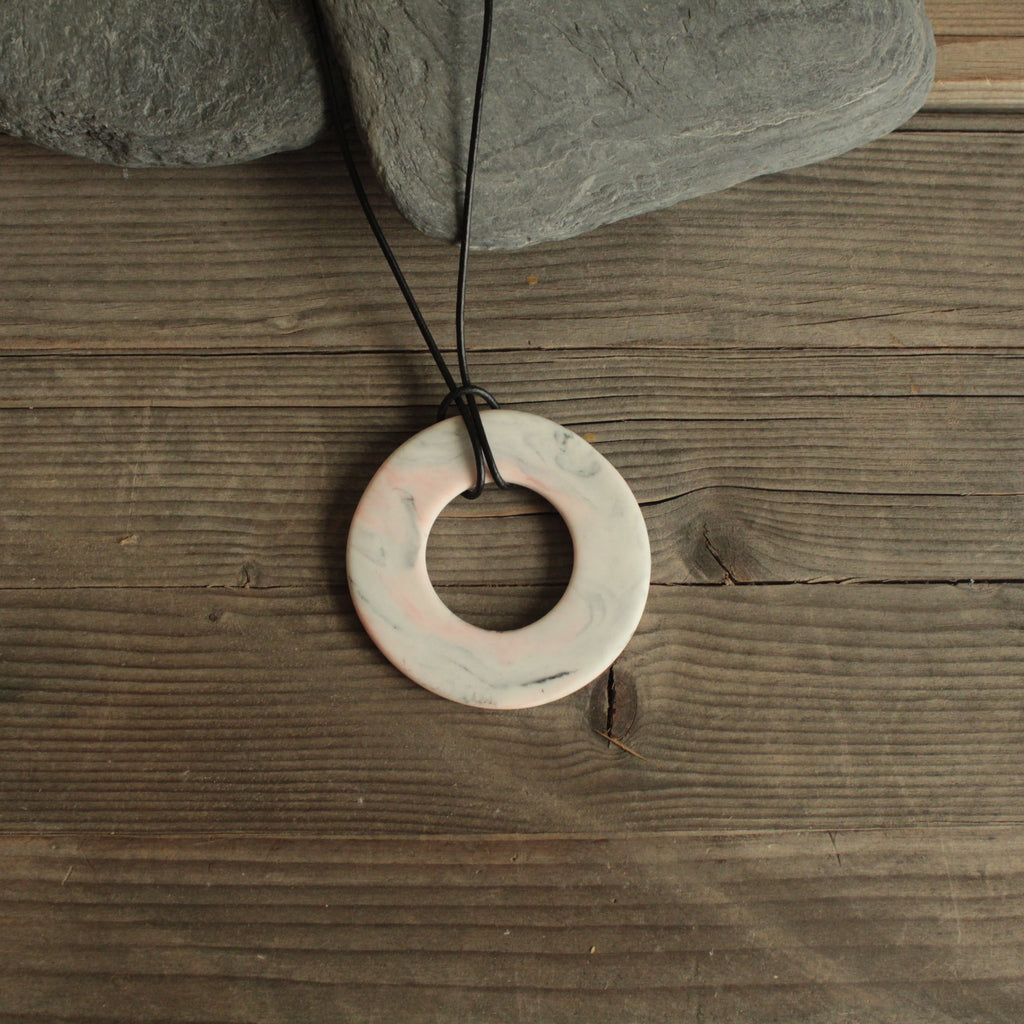 Marble porcelain necklace with leather cord - black & red