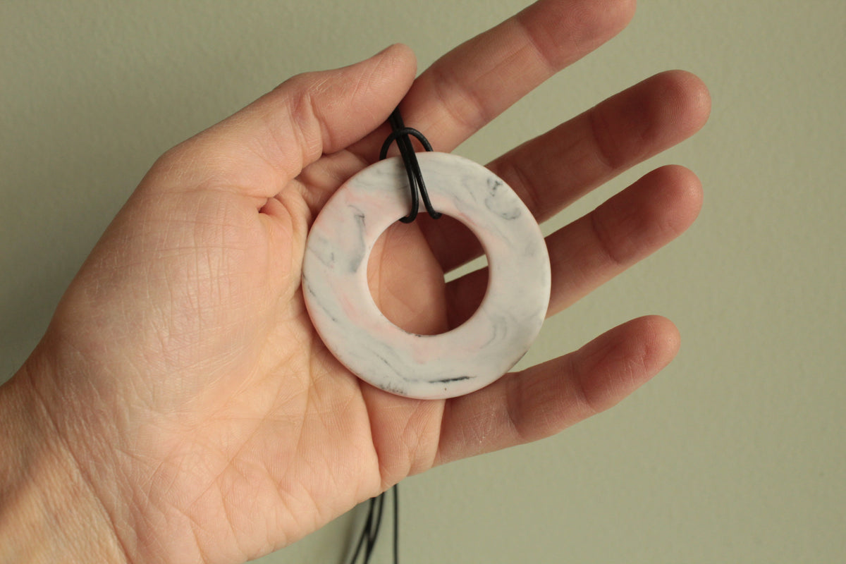 Marble porcelain necklace with leather cord - black & red