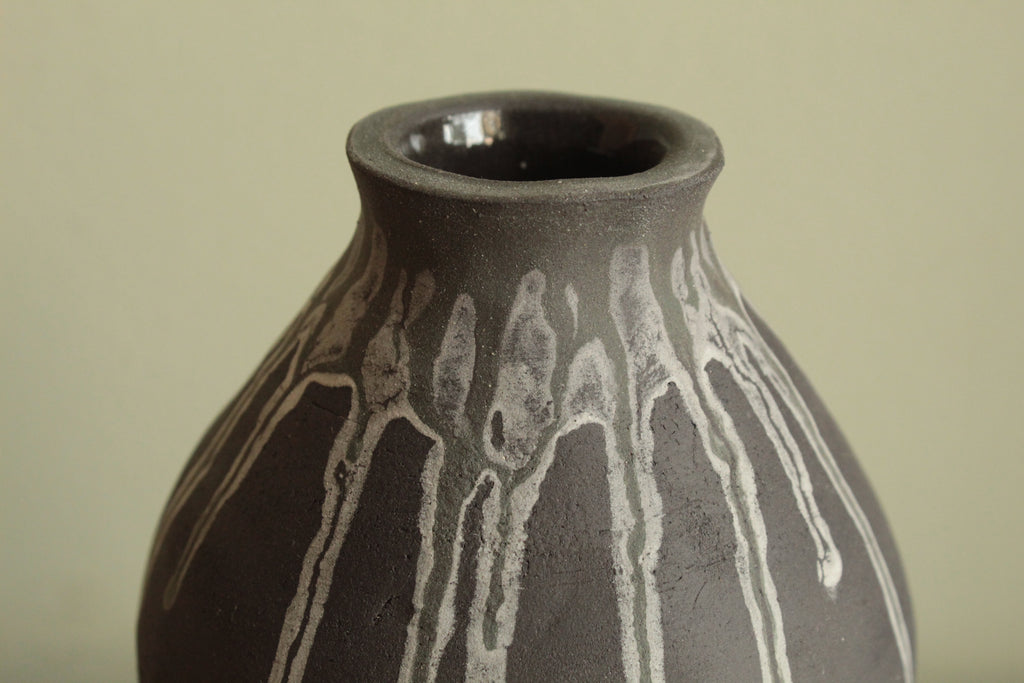 Double bellied small vase with drippings