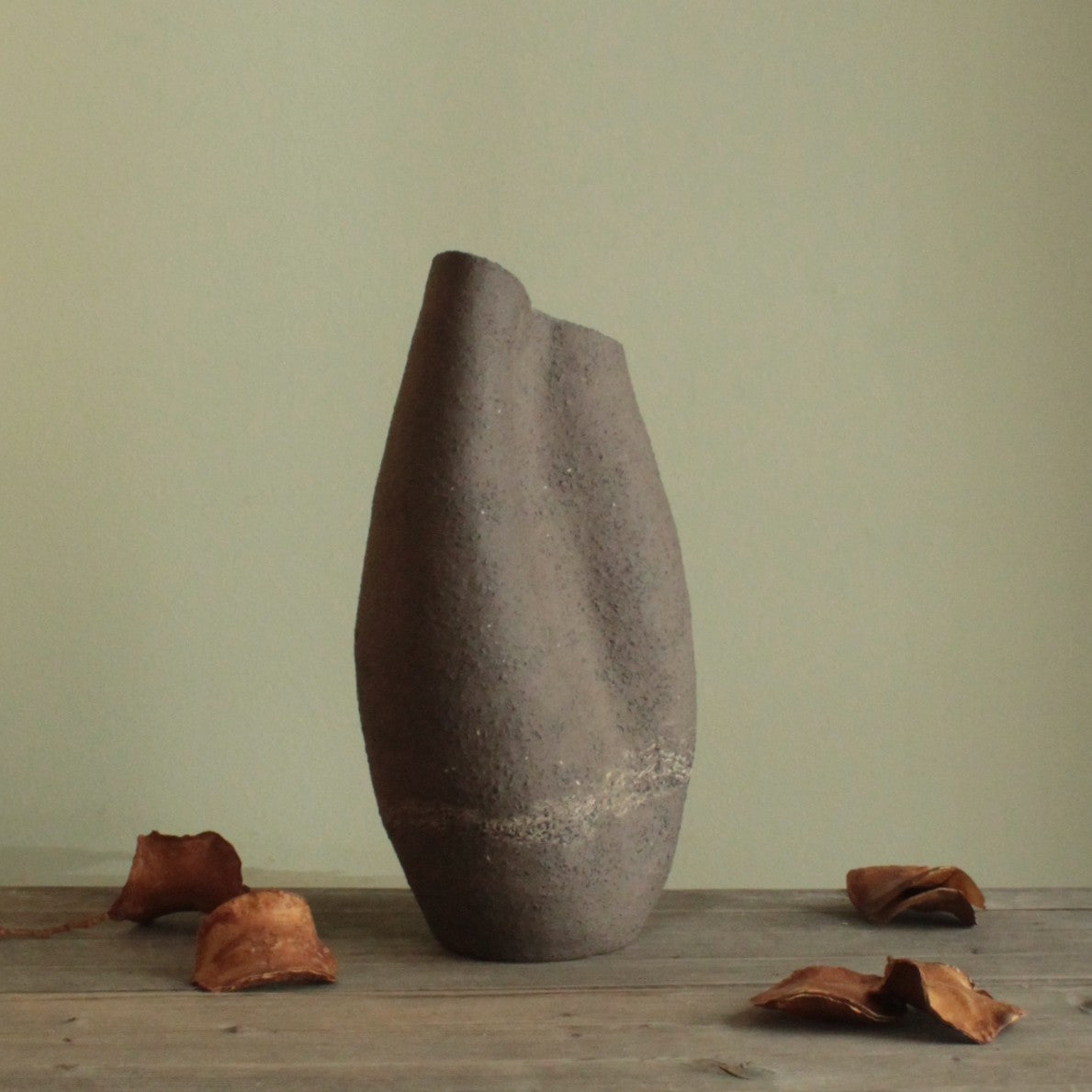 Menhir vase