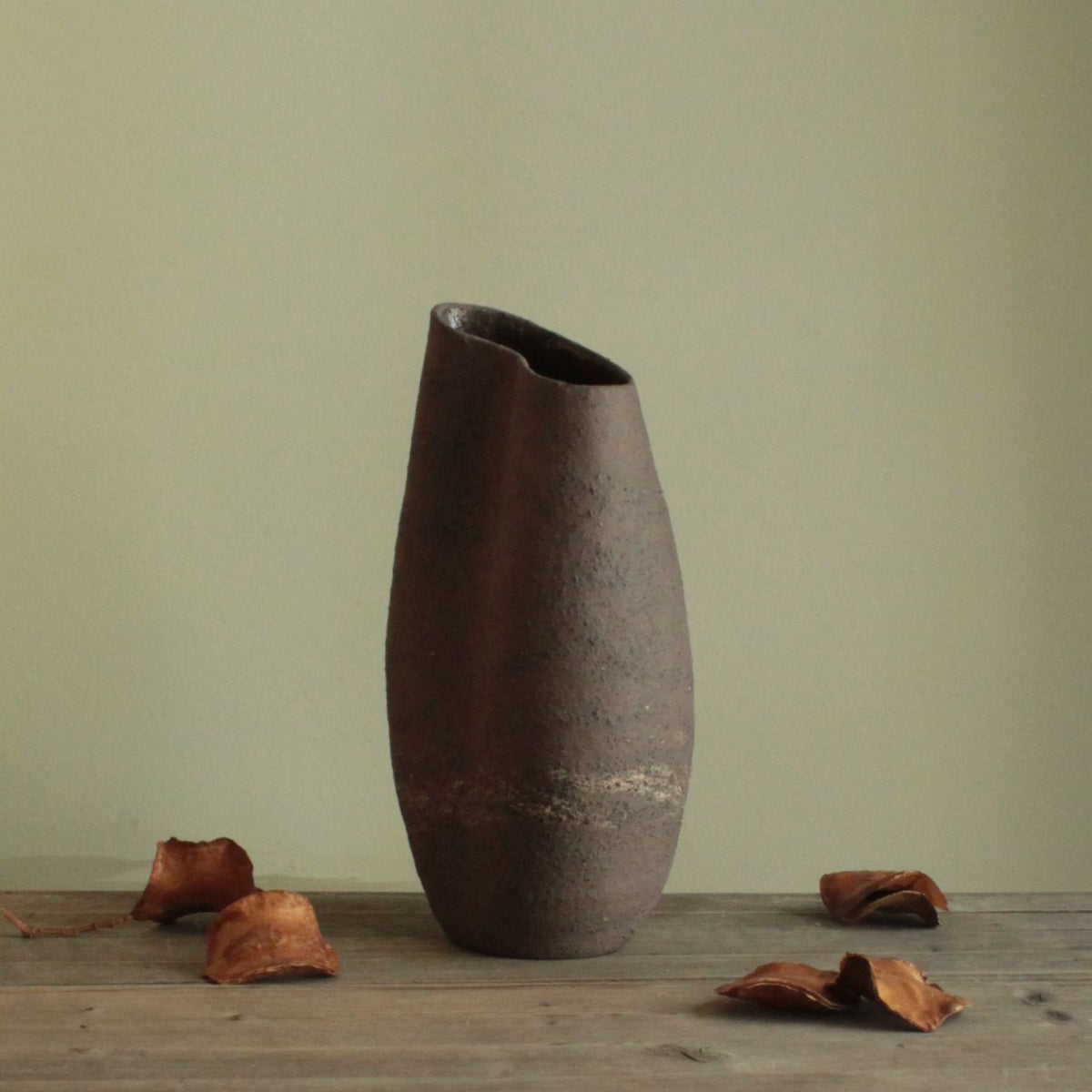 Menhir vase