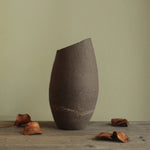 Load image into Gallery viewer, Menhir vase
