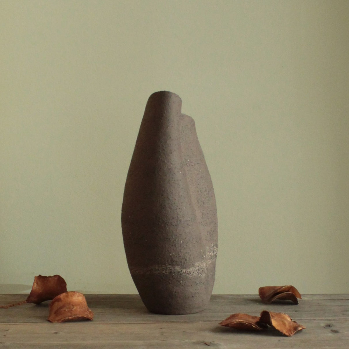 Menhir vase