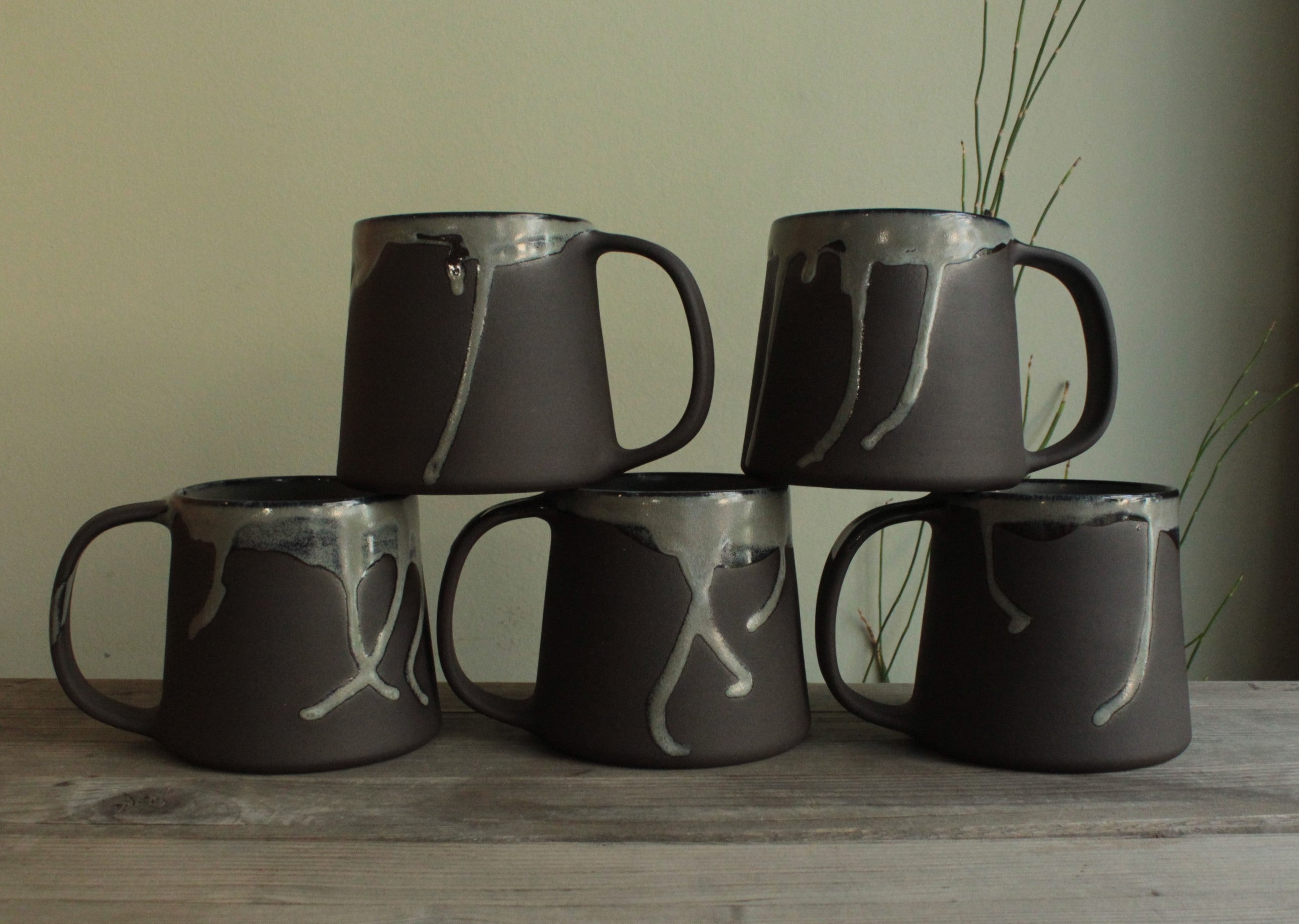 400ml Dark sage mug with drippings