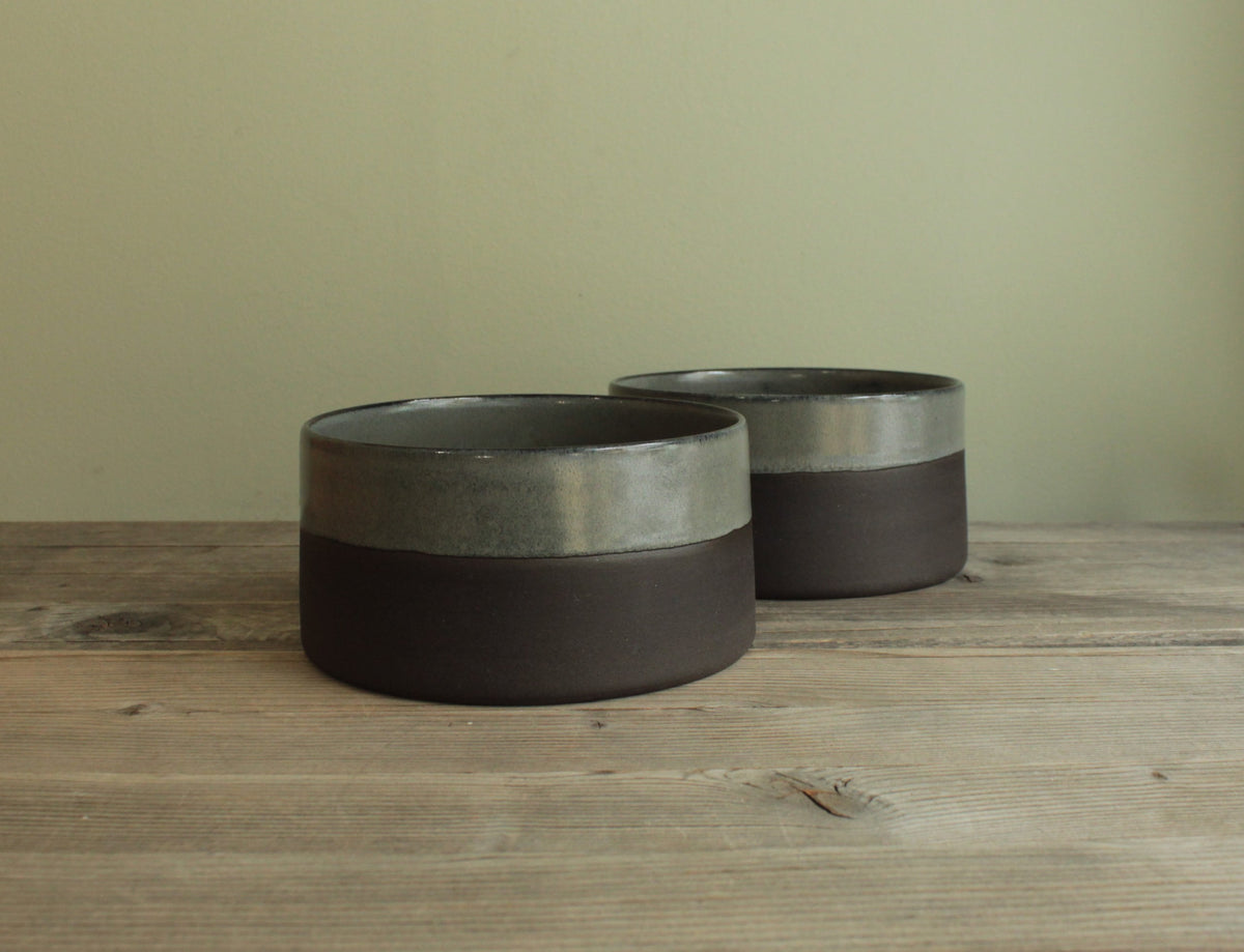 Dark sage serving bowl - small