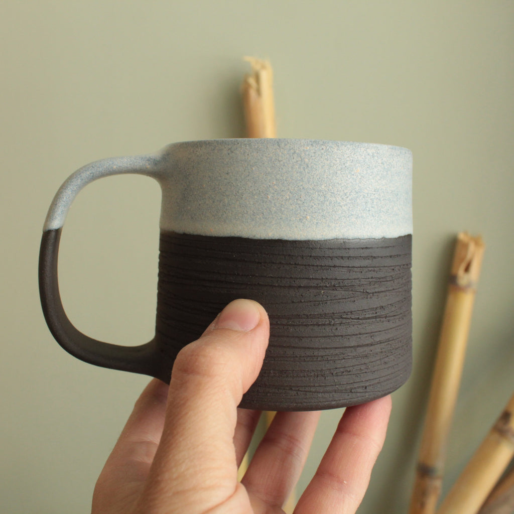 300ml Textured ice white mug