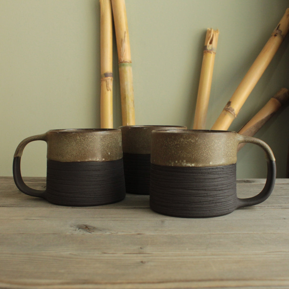 300ml Textured brown mug
