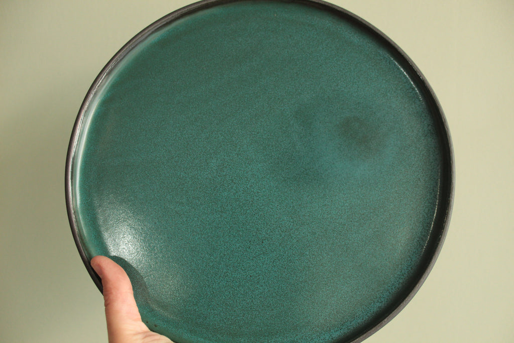 Botanical green dinner plate