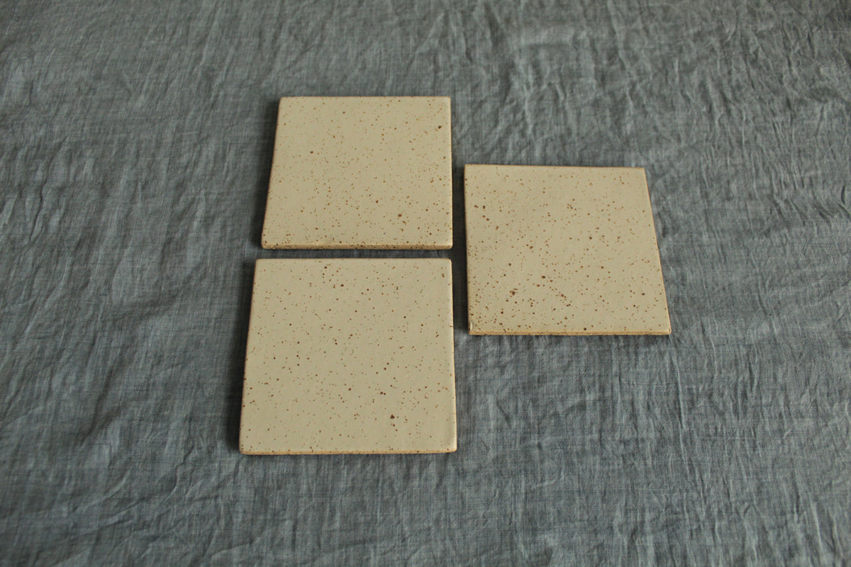 Coaster / Souver (speckled white)