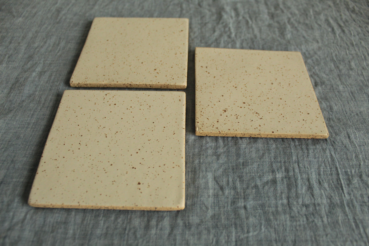 Coaster / Souver (speckled white)