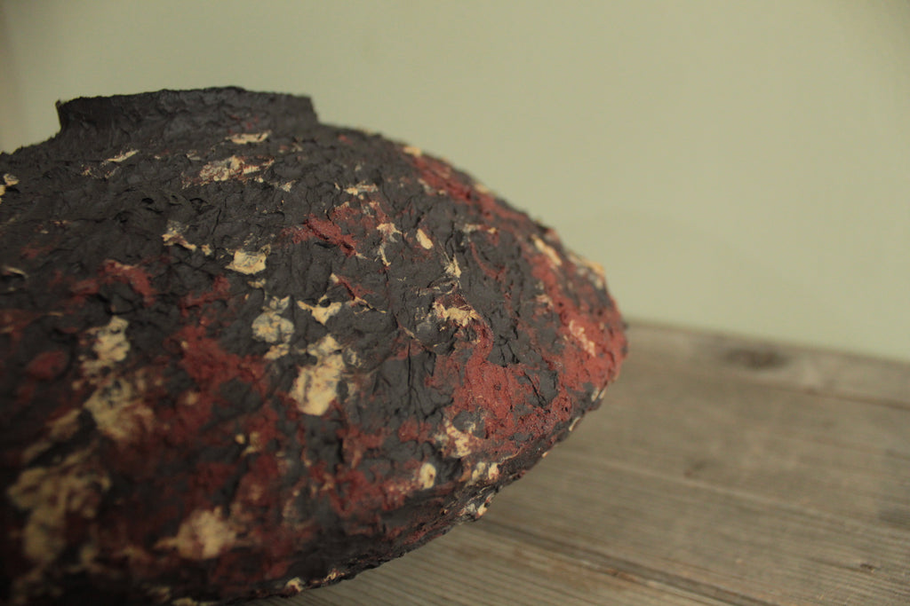 Volcanic echo vase