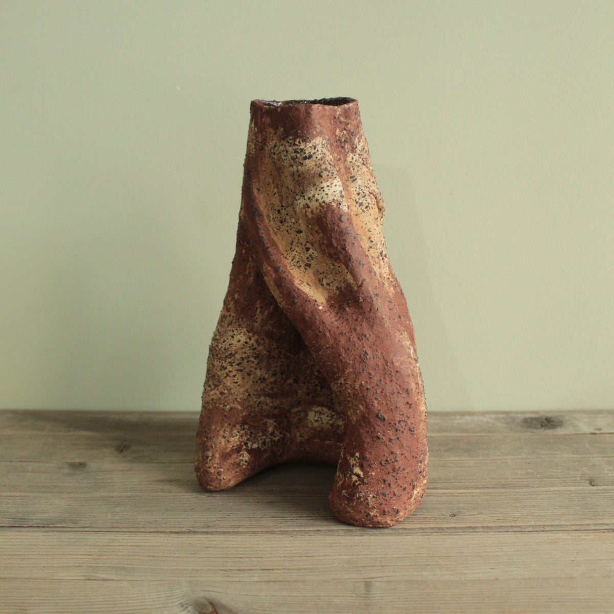 Red cave vase