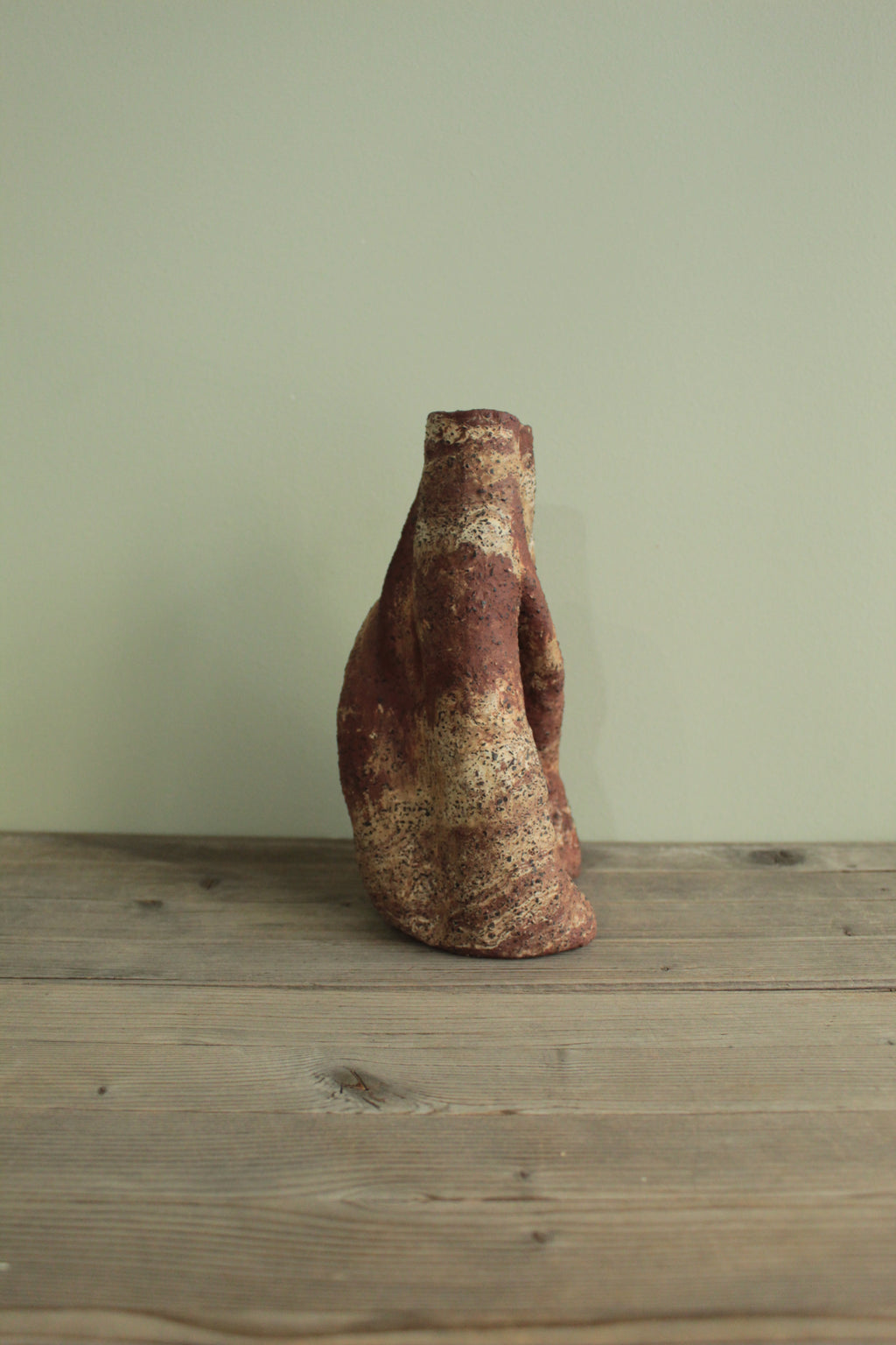 Red cave vase