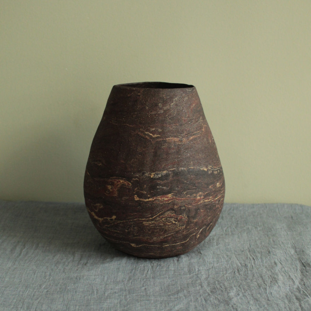 Drop geology vase