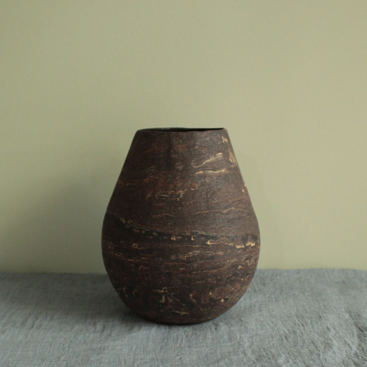 Drop geology vase