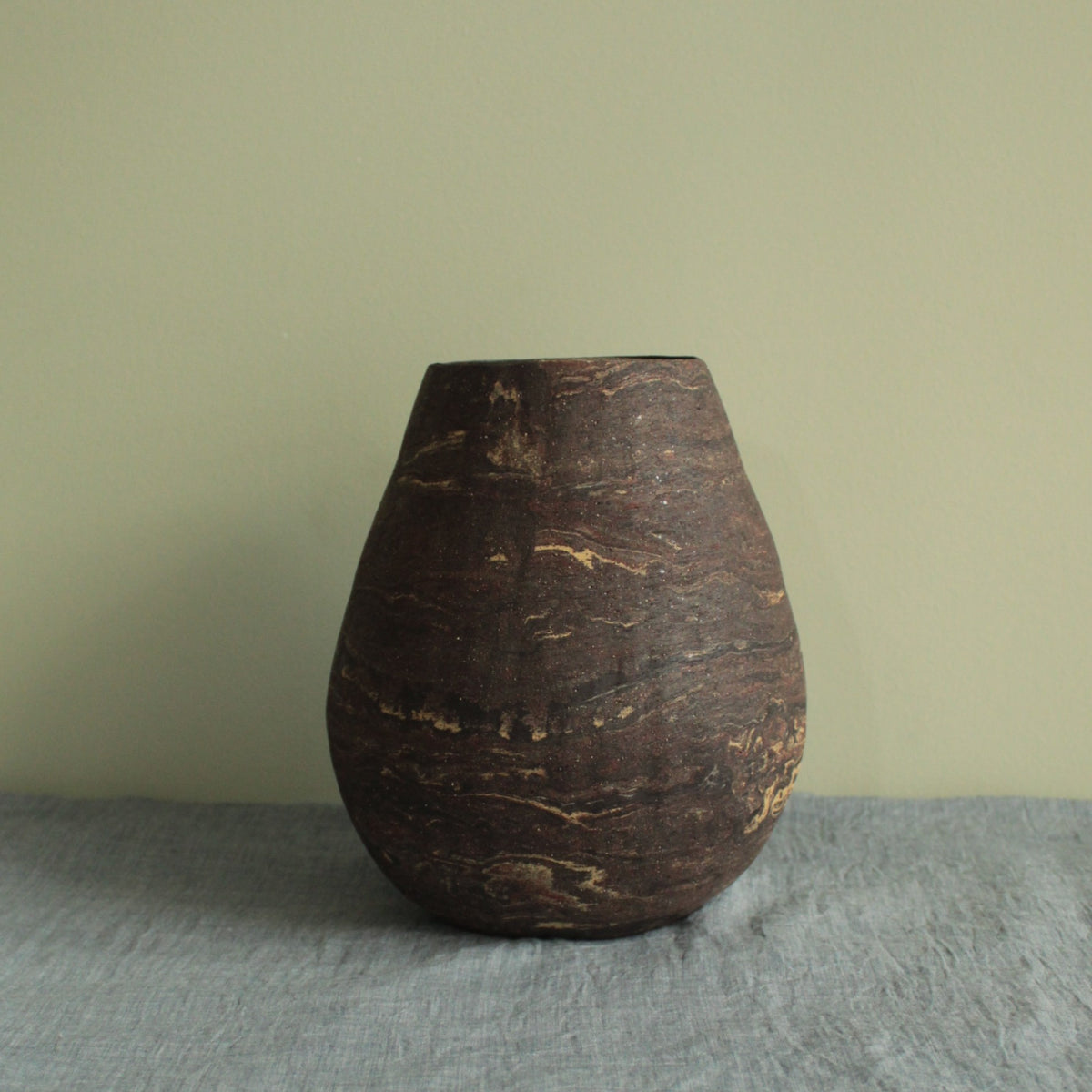 Drop geology vase