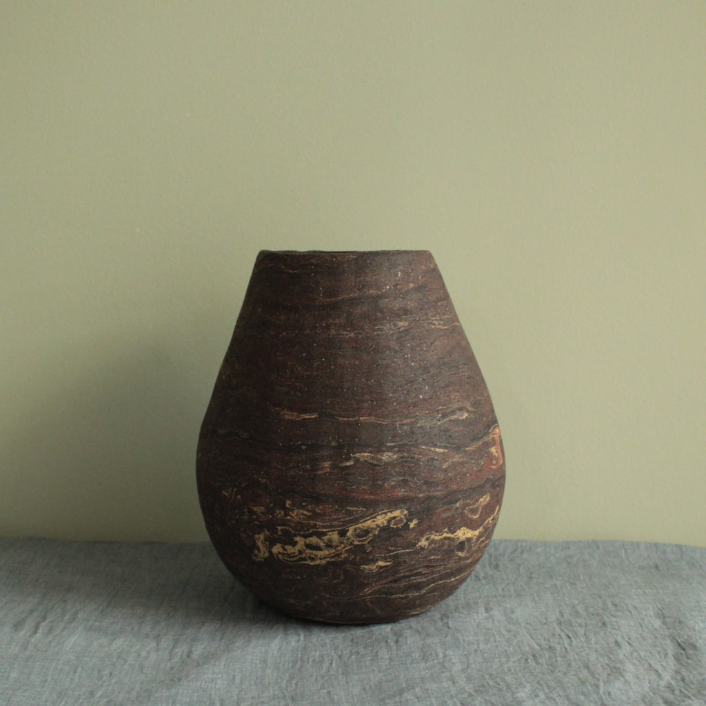 Drop geology vase
