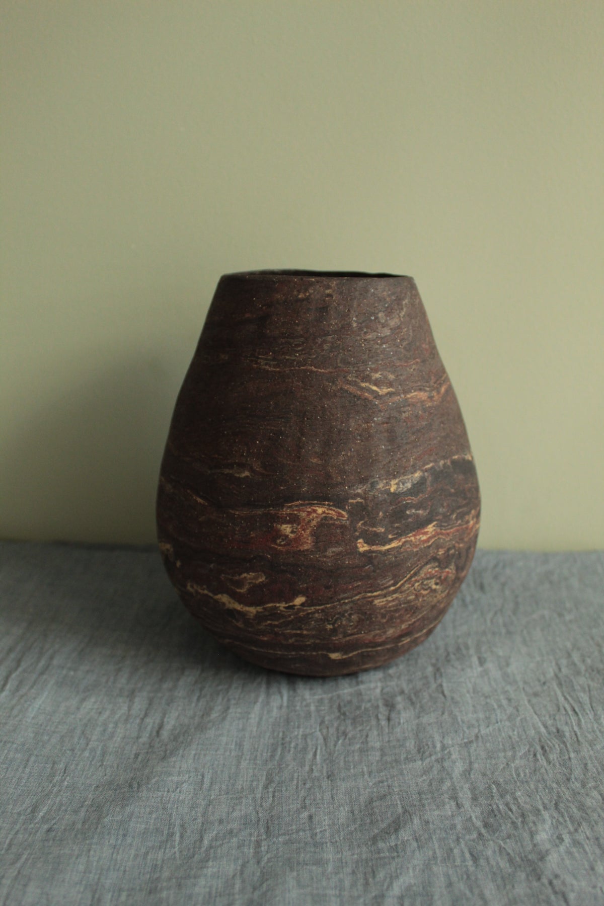 Drop geology vase